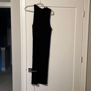 Black ribbed dress